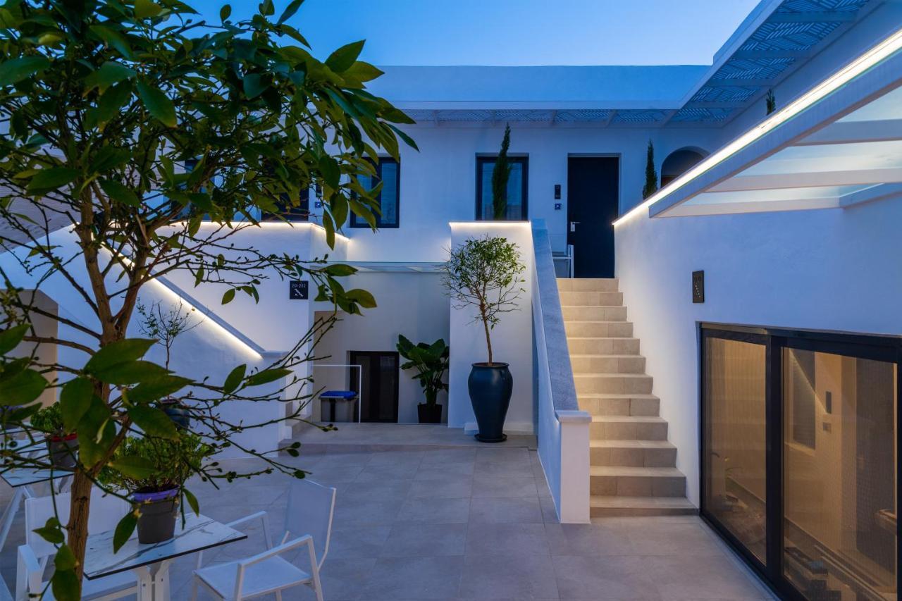 Central Boutique Hotel By Naoussa Hills Adults Only Exterior photo